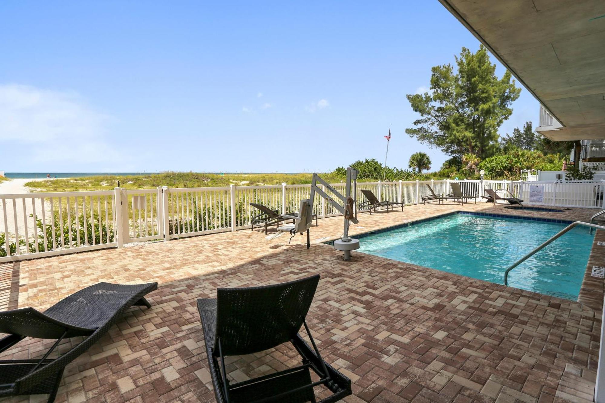 Villa Oceana 202 West St. Pete Beach Esterno foto